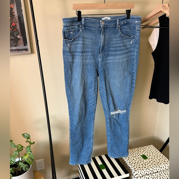 PAIGE Denim Sarah Slim Straight Distressed Jeans Size 34 - Picture 2 of 14